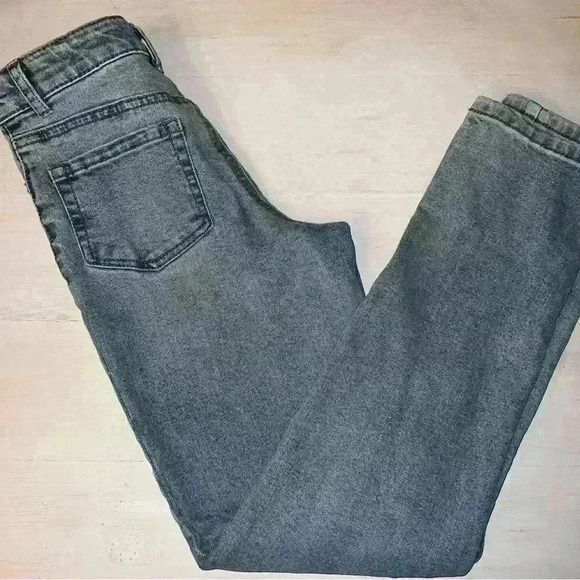 Cat & Jack Super Stretch Embroidered Distressed Girlfriend Jeans size 12 girls - Picture 7 of 11